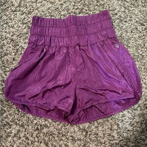 FREE PEOPLE MOVEMENT HIGH RISE SHORT